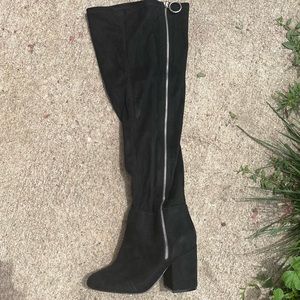Tall Black heeled Boots
